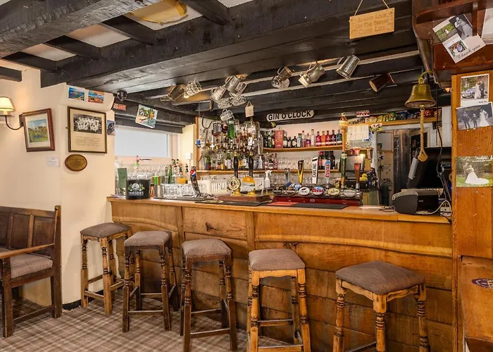 بيت ريفي Bower House إسكاديل