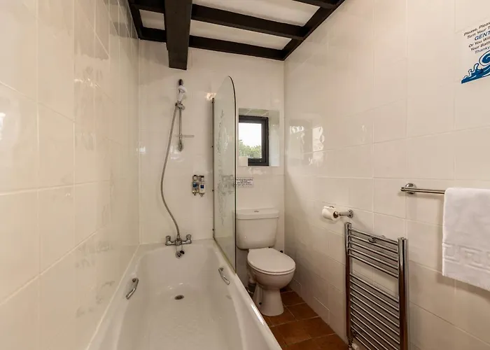 Bower House بيت ريفي