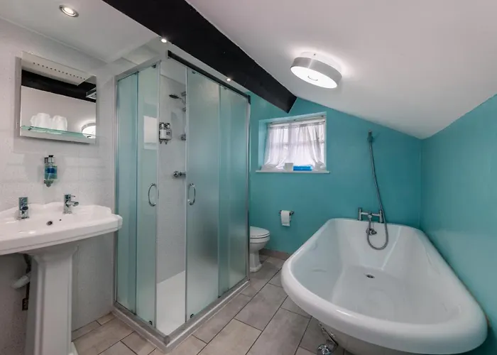 بيت ريفي Bower House