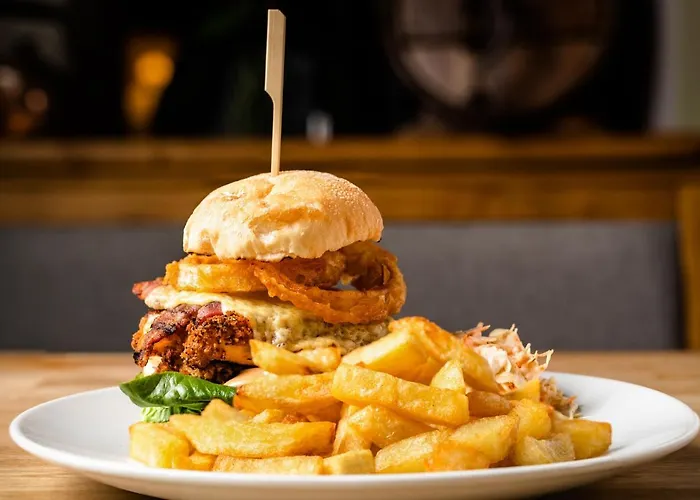 بيت ريفي Bower House 3*