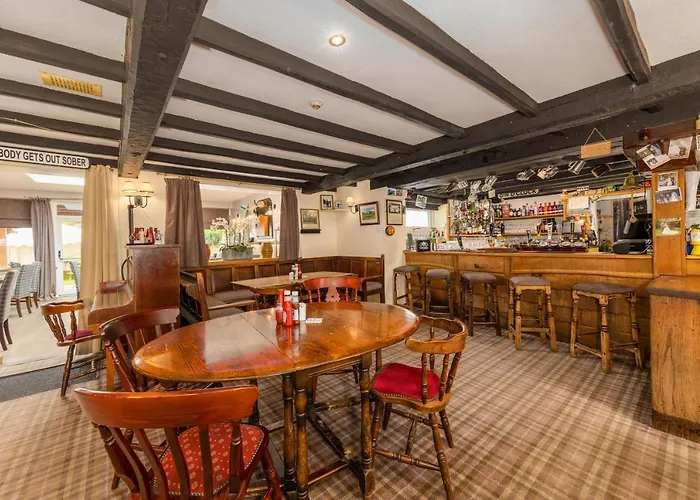 بيت ريفي Bower House إسكاديل