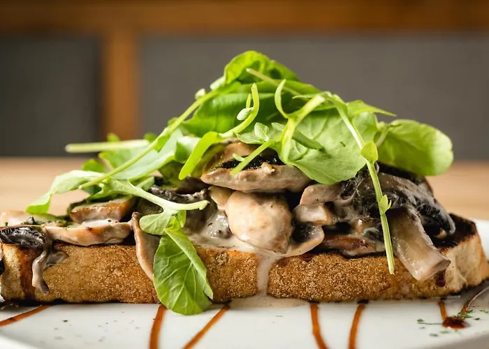 بيت ريفي Bower House