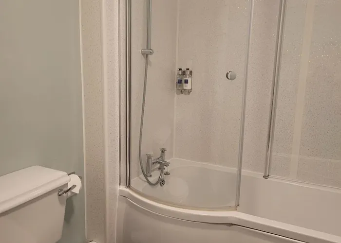 بيت ريفي Bower House