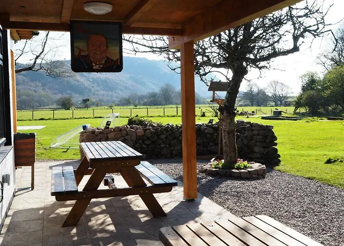 بيت ريفي Bower House