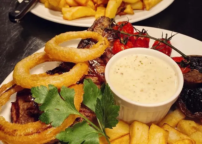 بيت ريفي Bower House